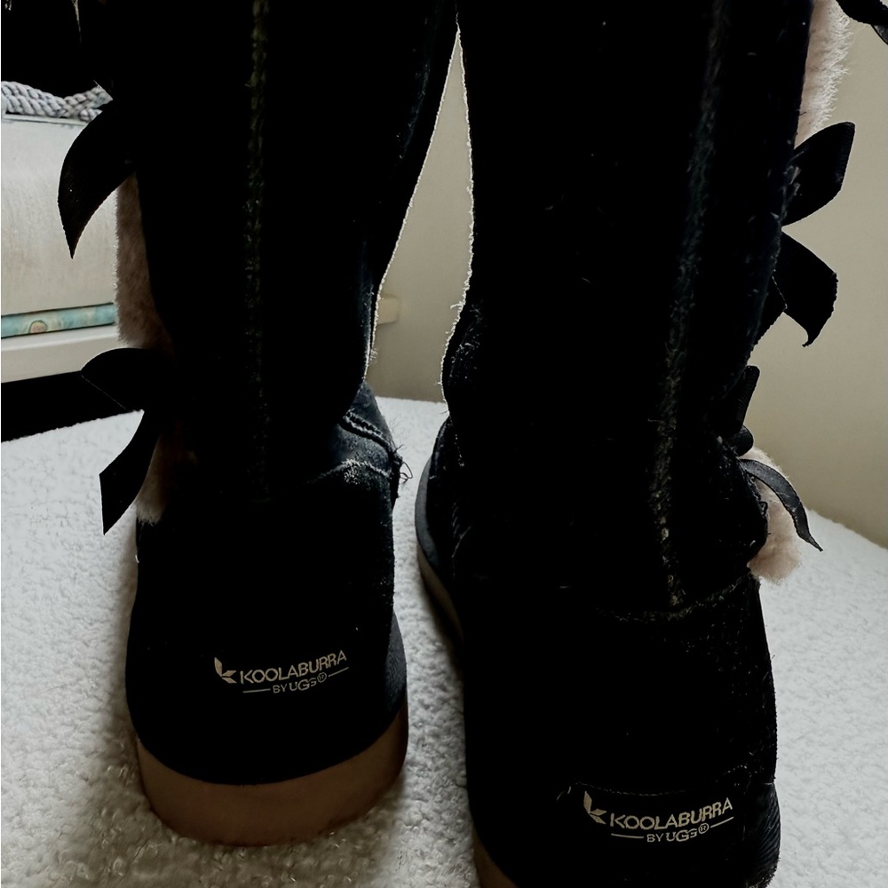 Koolaburra made by UGG Black Winter Boots with bows